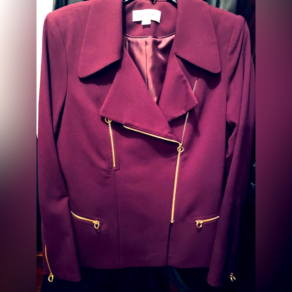 Calvin Klein women’s blazer/jacket burgundy with gold hardware size 8  NEW